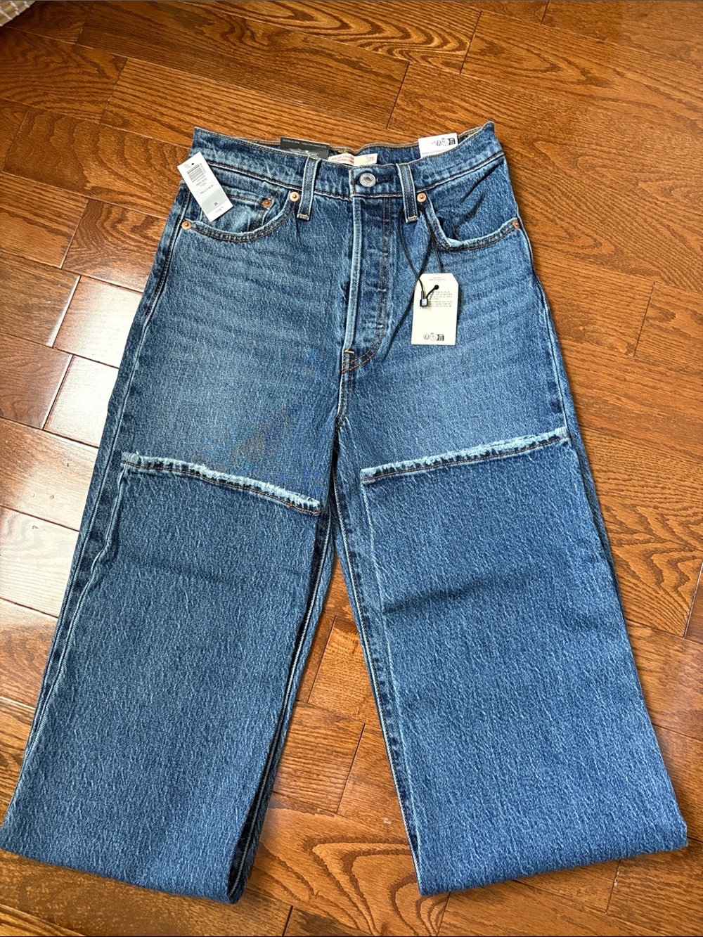 Levi's Ribcage Straight Jeans in Valley View Blue